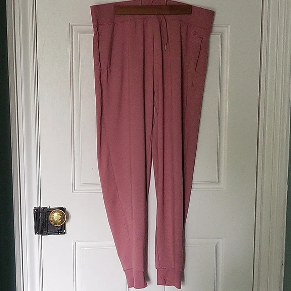 Tuff Athletics Pants - Tuff Athletics Jogger Style Sweatpants.